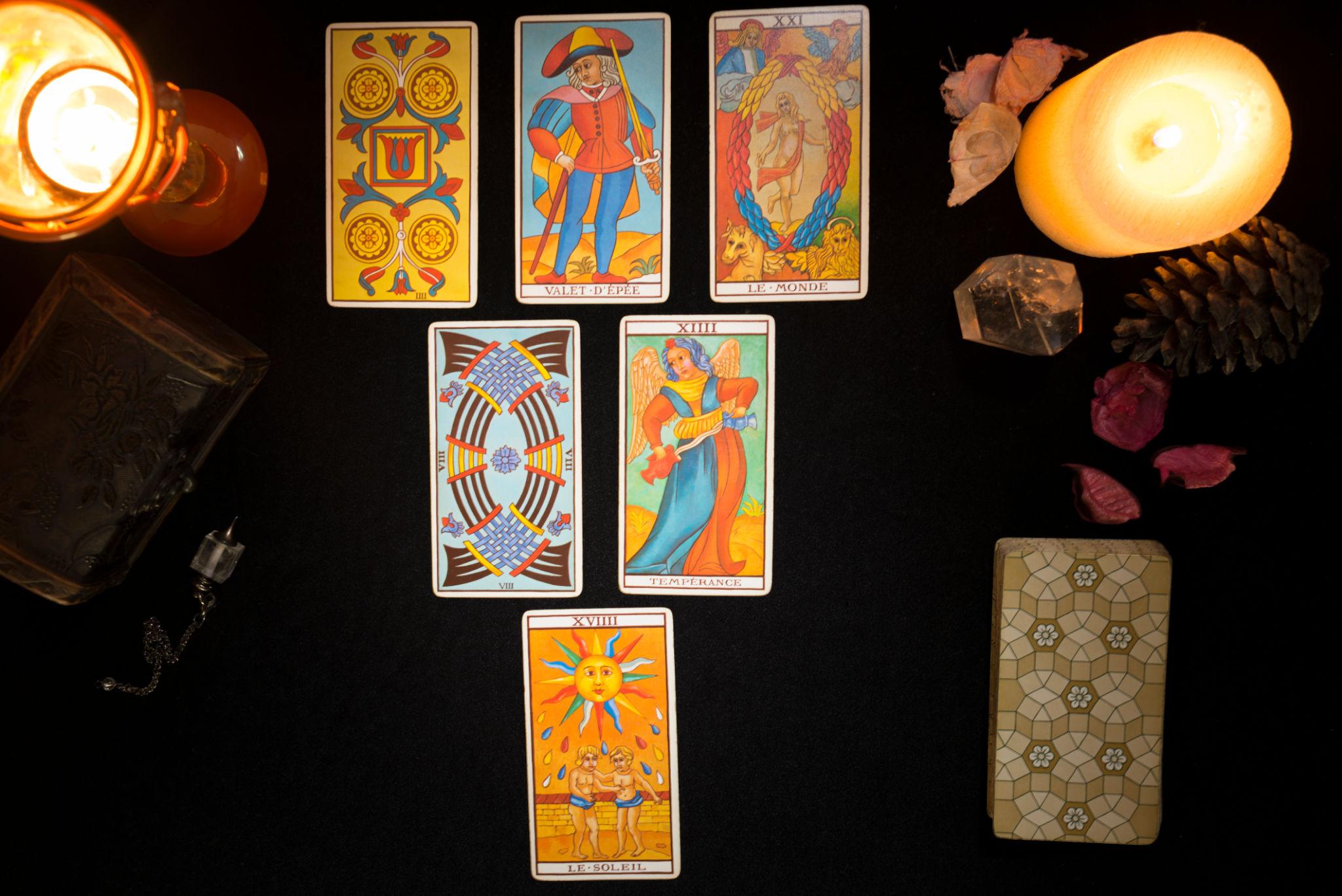 ✨ 3 Preguntas por WhatsApp · Tarot & Oráculo